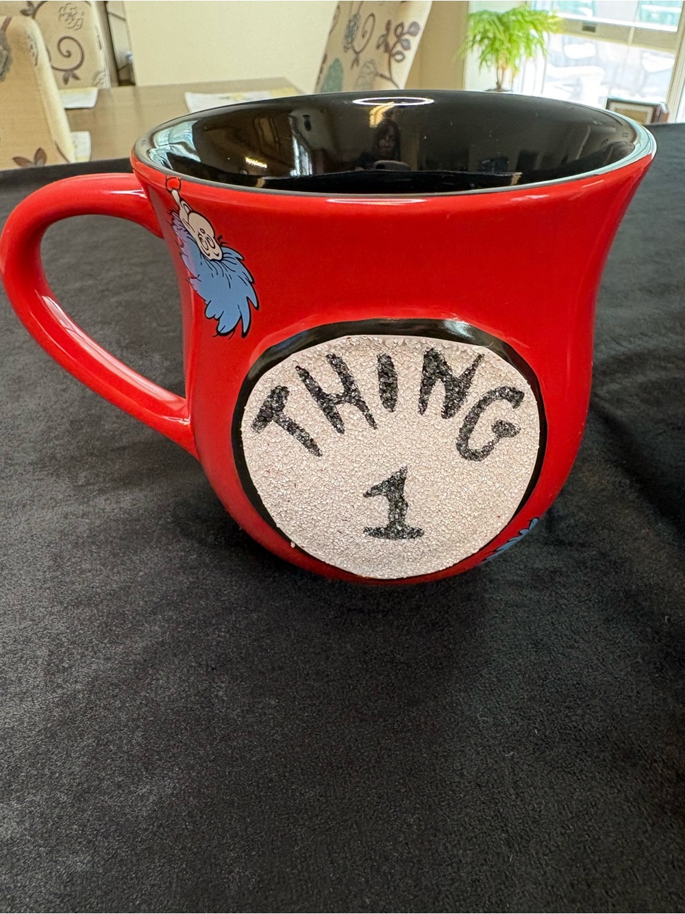 Universal Studios "Thing 1" and "Thing 2" Red Ceramic Mug Set - Picture 6 of 11